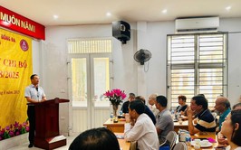 Bí thư Đảng ủy phường Đống Đa dự sinh hoạt tại Chi bộ 6