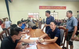 Niềm vui của nhân dân Quang Minh trong dịp Quốc khánh: Trao quà hỗ trợ kịp thời, ấm áp nghĩa tình