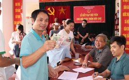 Nhân dân xã Phú Nghĩa hân hoan nhận quà Tết Độc lập
