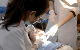 Viêm nha chu ở phụ nữ mang thai: Nguy cơ tiềm ẩn đối với sức khỏe mẹ và bé