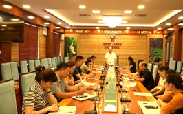UBND xã Mỹ Đức phối hợp với Bảo hiểm xã hội cơ sở Ứng Hòa để đánh giá kết quả thực hiện các chỉ tiêu về BHXH, BHYT năm 2025