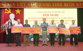 Xã Thường Tín: 9 hộ gia đình người có công được trao kinh phí xây, sửa nhà ở