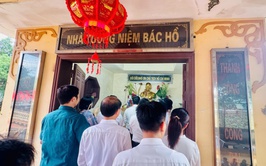XÃ TAM HƯNG TỔ CHỨC LỄ DÂNG HƯƠNG TƯỞNG NIỆM NGÀY GIỖ CHỦ TỊCH HỒ CHÍ MINH