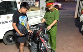 CÔNG AN XÃ NỘI BÀI TĂNG CƯỜNG KIỂM TRA, XỬ LÝ VI PHẠM TTATGT TRONG LỨA TUỔI HỌC SINH