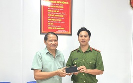 Cán bộ Công an phường nhặt được của rơi, trả lại cho người đánh mất