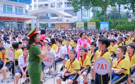 Công an phường Thanh Xuân đẩy mạnh tuyên truyền, giáo dục pháp luật về trật tự an toàn giao thông tại trường học