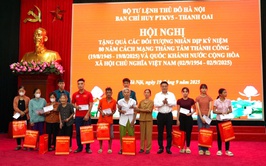 Ban CHPTKV 5 - Thanh Oai trao quà của Quân ủy Trung ương, Bộ Quốc phòng nhân kỉ niệm 80 năm Cách mạng tháng Tám và Quốc khánh 2/9