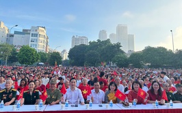 KHÔNG KHÍ SÔI NỔI TẠI ĐIỂM CẦU TIẾP SÓNG TRUYỀN HÌNH TRỰC TIẾP SỰ KIỆN A80 Ở CÔNG VIÊN CẦU GIẤY