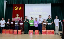 GẶP MẶT, TẶNG QUÀ KỶ NIỆM 80 NĂM CÁCH MẠNG THÁNG TÁM VÀ QUỐC KHÁNH NƯỚC CỘNG HÒA XÃ HỘI CHỦ NGHĨA VIỆT NAM