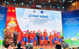 50 người cao tuổi tiêu biểu đại diện cho người cao tuổi phường Cầu Giấy tham dự Lễ phát động Tháng hành động vì người cao tuổi năm 2025