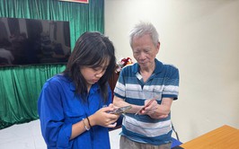 Tổ chức các điểm “Bình dân học vụ số lưu động” và thực hiện Chiến dịch “45 ngày đêm ra quân hỗ trợ hoạt động chuyển đổi số