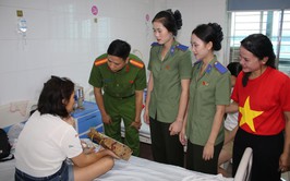 Mang yêu thương đến với các người bệnh và em nhỏ tại Bệnh viện Thanh Nhàn nhân dịp Tết trung thu năm 2025