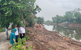 Bí thư Đảng ủy xã Tam Hưng Bùi Văn Sáng chỉ đạo: Chủ động theo dõi, ứng phó bão số 10 (BUALOI)