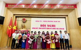 Phường Ngọc Hà: Kiện toàn đội ngũ, trao 9 quyết định về công tác cán bộ