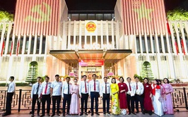 Đoàn đại biểu phường Long Biên tham dự Lễ diễu binh, diễu hành tại Quảng trường Ba Đình