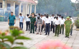 Đảng ủy, HĐND, UBND, Ủy ban MTTQ Việt Nam xã Dương Hoà tổ chức Lễ dâng hoa, dâng hương tại Đài tưởng niệm và các Nghĩa trang liệt sĩ trên địa bàn