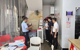 Phường Long Biên tăng cường công tác đảm bảo an toàn thực phẩm dịp Tết Trung thu năm 2025