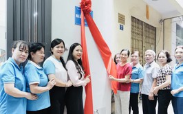 Khương Đình: Trao mái ấm tình thương cho gia đình có hoàn khó khăn