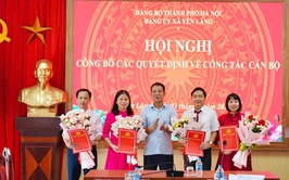 Hội nghị công bố Quyết định về công tác cán bộ tại xã Yên Lãng.