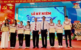 Các đồng chí lãnh đạo xã Đan Phượng dự Lễ khai giảng năm học mới 2025-2026