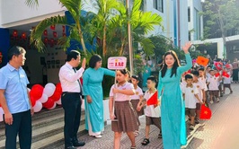 UBND PHƯỜNG VĂN MIẾU – QUỐC TỬ GIÁM CHÚC MỪNG LỄ KHAI GIẢNG NĂM HỌC 2025 – 2026 TẠI CÁC TRƯỜNG TRÊN ĐỊA BÀN