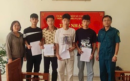 Xã Vân Đình: 6 Thanh niên Vân Đình hăng hái viết đơn tình nguyện nhập ngũ