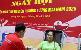 Cô Lê Thị Vân – Giáo viên trường mầm non Hoàng Văn Thụ, một tấm gương năng động, sáng tạo, luôn tận tâm với nghề có tấm lòng nhân ái vì cộng đồng với phong trào hiến máu.