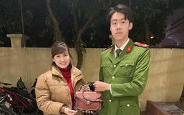 Công an phường Ngọc Hà kịp thời giúp người dân tìm lại túi xách bị thất lạc
