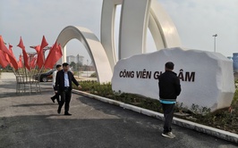 Chủ tịch UBND xã Gia Lâm kiểm tra hiện trường công trình Công viên trước Trụ sở xã