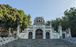 ĐỀN SÁI – DI TÍCH LỊCH SỬ VĂN HÓA QUỐC GIA VÀ LỄ HỘI RƯỚC VUA ĐỘC ĐÁO