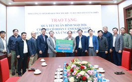 Xã Ứng Thiên tiếp nhận kinh phí hỗ trợ Tết Bính Ngọ 2026 cho các hộ gia đình có hoàn cảnh khó khăn