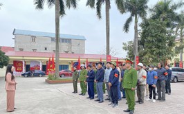 Xã Trung Giã ra quân xử lý giải toả vi phạm trật tự an toàn giao thông, lấn chiếm lòng đường, vỉa hè