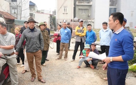 20 hộ gia đình, cá nhân thôn Yên Lũng được giao đất dịch vụ tại thực địa