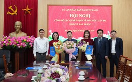 Bát Tràng công bố các quyết định về công tác tổ chức cán bộ