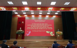 Đảng ủy xã Tiến Thắng kỷ niệm 96 năm ngày thành lập Đảng và trao tặng huy hiệu Đảng đợt 03/02/2026