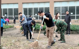 TIN PHÓNG SỰ TRIỂN KHAI CÔNG TÁC TỔNG VẾ SINH MÔI TRƯỜNG KHU VỰC HỒ VĨNH HOÀNG, PHƯỜNG TƯƠNG MAI 