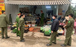 Công an xã Minh Châu ra quân giải quyết điểm nghẽn trật tự đô thị, xây dựng địa bàn văn minh, kỷ cương.