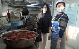 Đoàn kiểm tra liên ngành xã Yên Lãng kiểm tra an toàn thực phẩm dịp Tết Bính Ngọ 2026