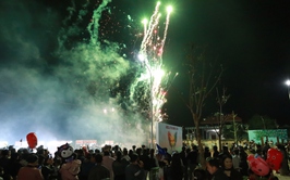 Xã Minh Châu tổ chức giao lưu văn nghệ và bắn pháo hoa chào mừng năm mới 2026