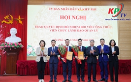 UBND XÃ KIỀU PHÚ TỔ CHỨC HỘI NGHỊ TRAO QUYẾT ĐỊNH VỀ CÔNG TÁC CÁN BỘ THÁNG 02 NĂM 2026