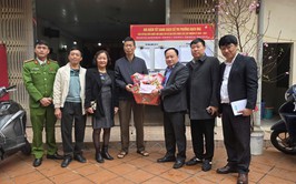 Thường trực Ban chỉ đạo, Ủy ban Bầu cử phường Bạch Mai kiểm tra, hướng dẫn công tác chuẩn bị bầu cử tại các đơn vị bầu cử