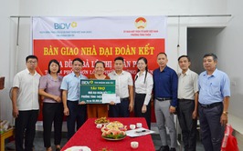 Xuân ấm trong những ngôi nhà đại đoàn kết