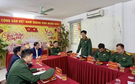 THỦ TRƯỞNG BỘ TƯ LỆNH THỦ ĐÔ HÀ NỘI THĂM, KIỂM TRA, CHÚC TẾT BAN CHỈ HUY QUÂN SỰ PHƯỜNG VĨNH HƯNG