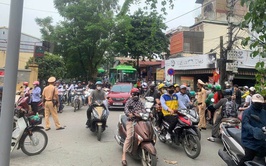 CÔNG AN PHƯỜNG ĐÔNG NGẠC CÓ NHIỀU GIẢI PHÁP GIẢI QUYẾT CÁC ĐIỂM NGHẼN VỀ “ÙN TẮC GIAO THÔNG” TRÊN ĐỊA BÀN PHƯỜNG