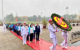 Hội LHPN phường Tây Hồ báo công dâng Bác, hưởng ứng Tết trồng cây “Phụ nữ Tây Hồ đời đời nhớ ơn Bác Hồ”