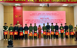 Phường Thượng Cát tổ chức Hội nghị gặp mặt, động viên công dân nhập ngũ năm 2026