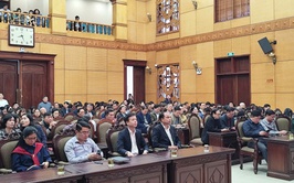 Cán bộ, đảng viên phường Tây Hồ tham dự tiếp sóng Hội nghị toàn quốc quán triệt, triển khai thực hiện nghị quyết của Bộ Chính trị