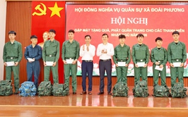 Xã Đoài Phương gặp mặt, tặng quà, phát quân trang và giao nhiệm vụ cho công dân nhập ngũ năm 2026