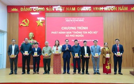 Tin truyền hình: Đảng ủy xã Phú Nghĩa phát hành cuốn 
