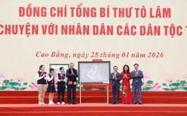 Đoàn công tác trường THCS Trần Duy Hưng với 